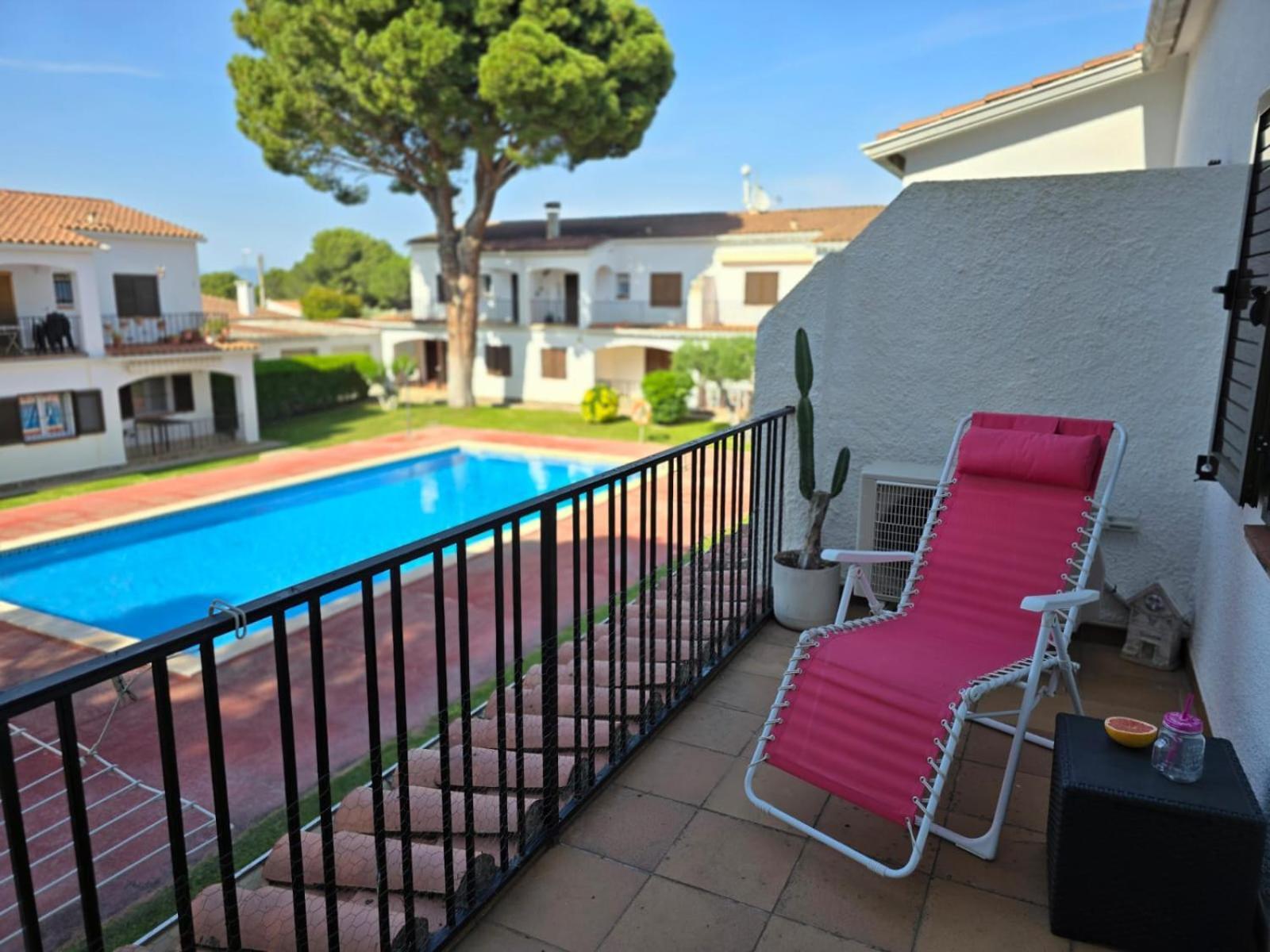 Cosy Apartment Of L'Escala Beach Εξωτερικό φωτογραφία
